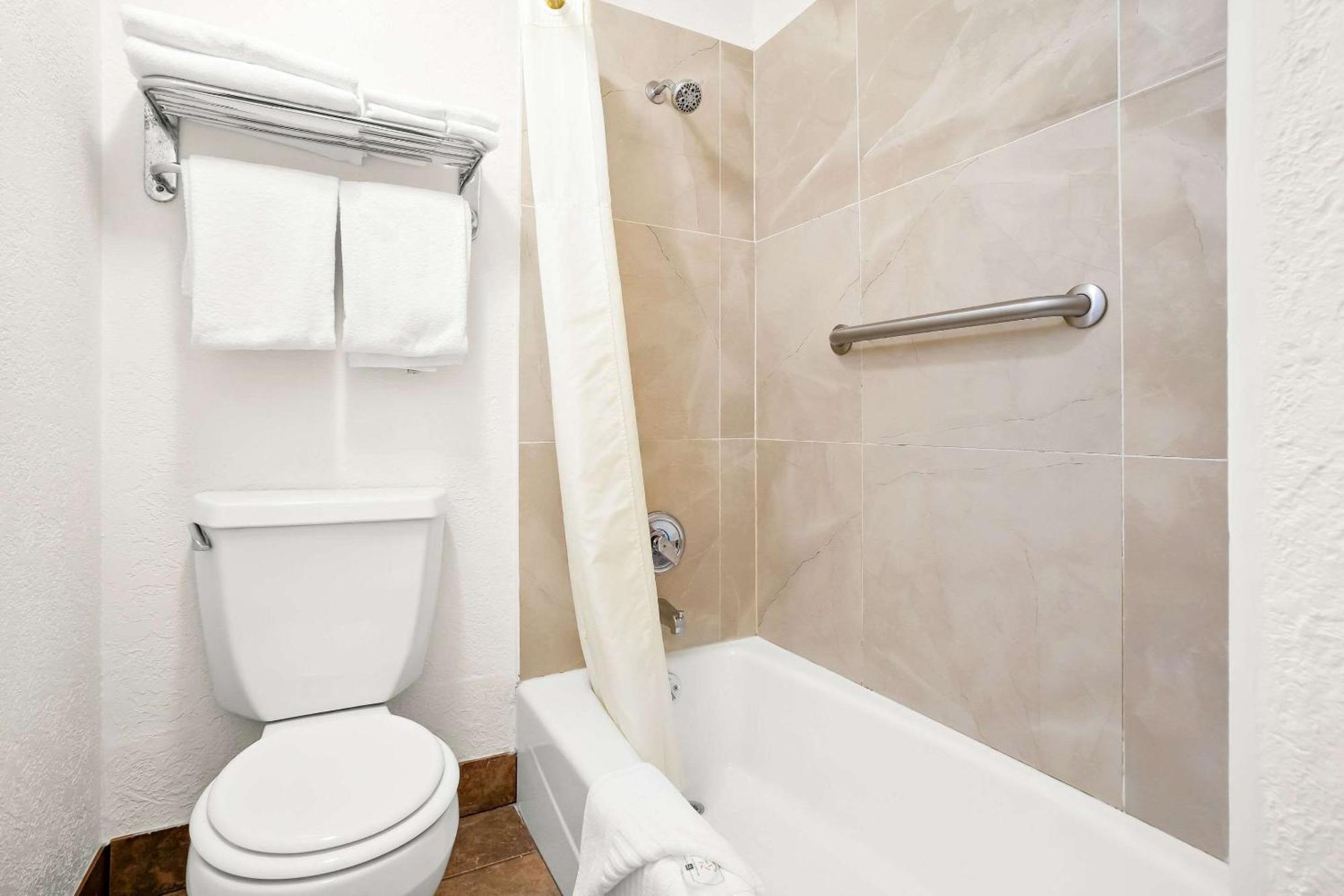 Quality Inn Port Angeles - Near Olympic National Park Екстериор снимка